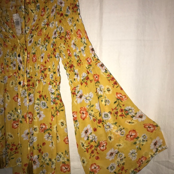 Ups & Downs Floral Blouse  -L - NWT - Picture 4 of 6